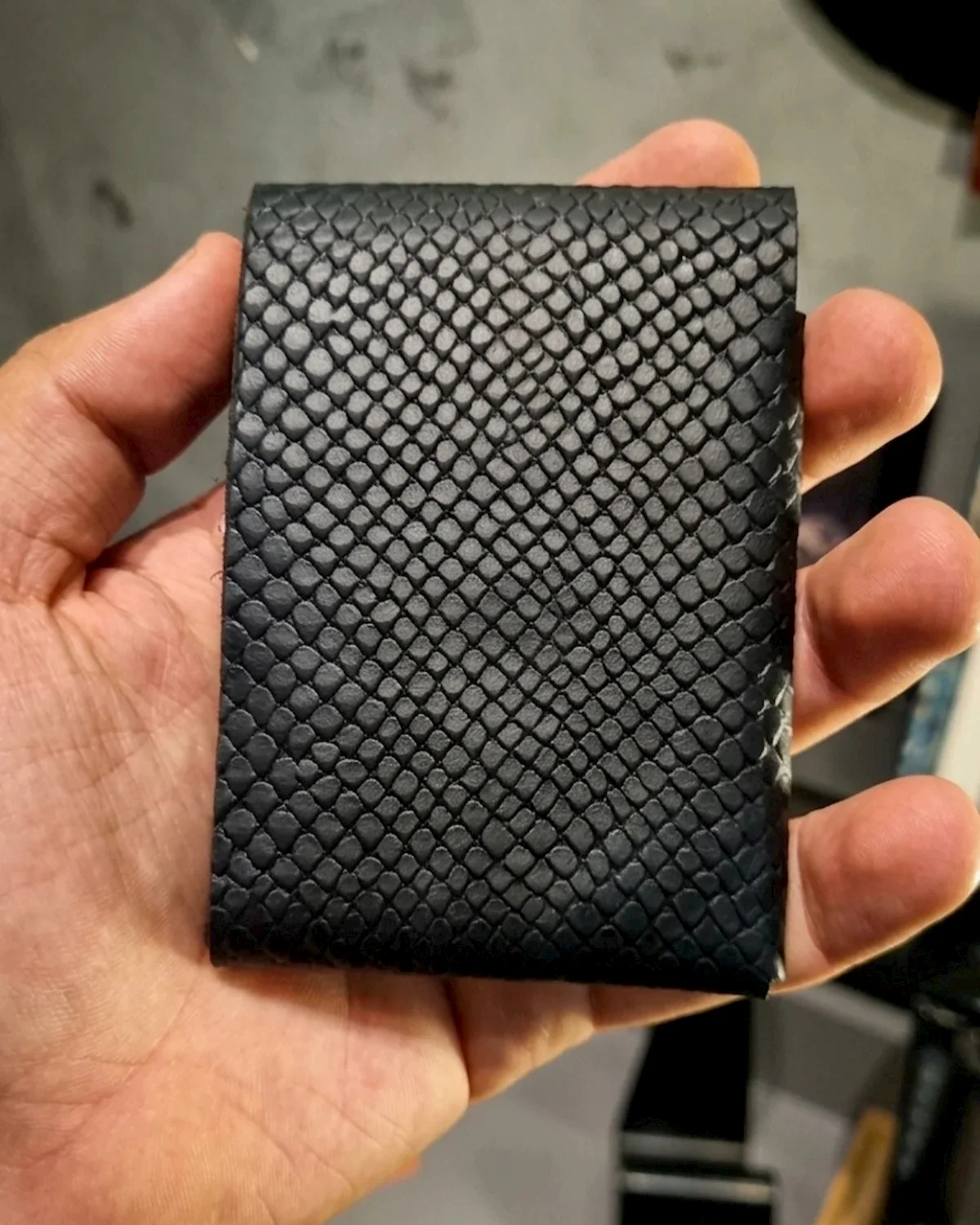 The Edge Wallet – 100% Genuine Leather-Black - Image 5